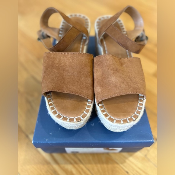 Universal Thread Chunky Sandals - Picture 4 of 5